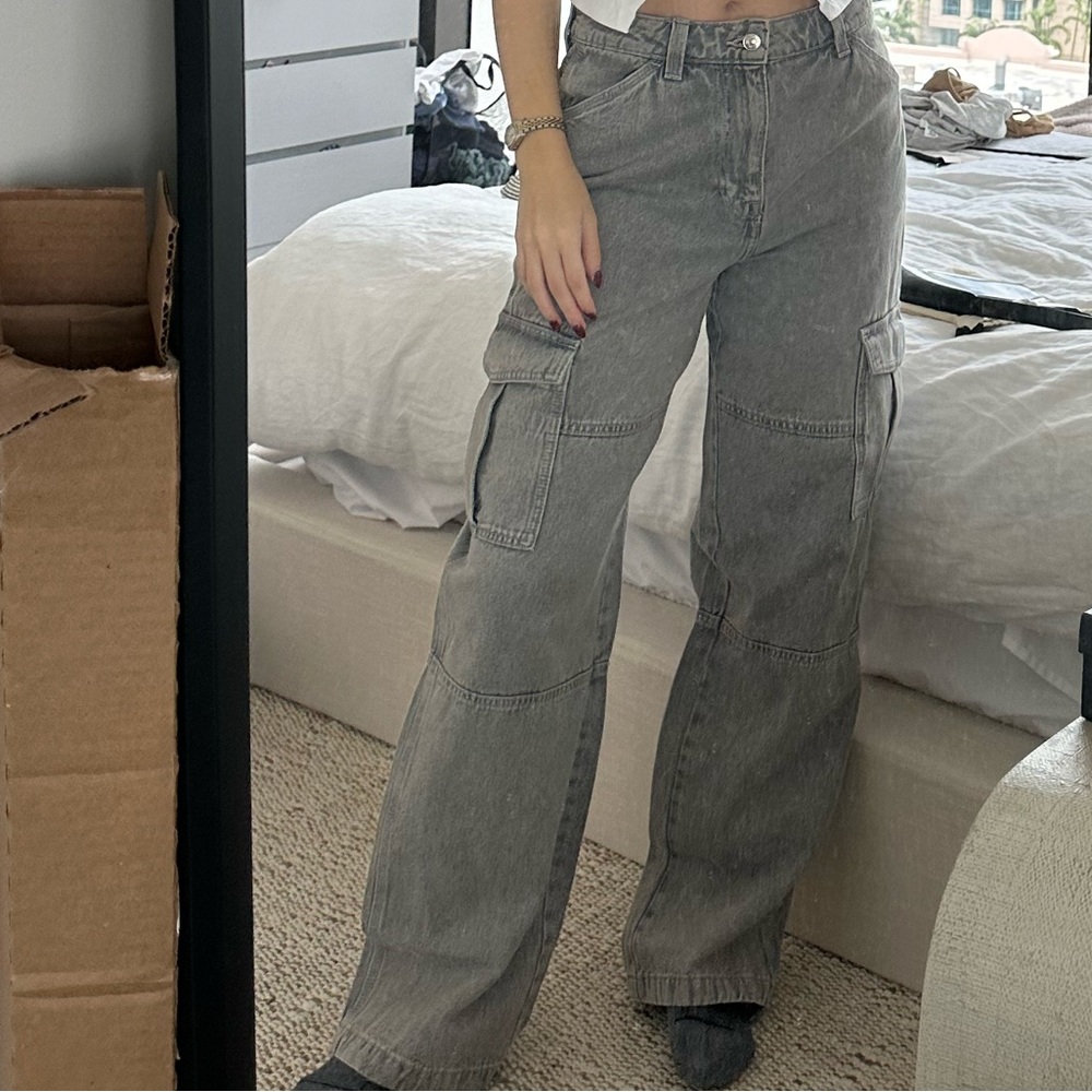 Divided H&M Gray Cargo Jean Pants